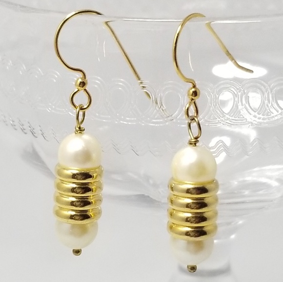 Golden South Sea Pearl Earrings - Picture 3 of 3